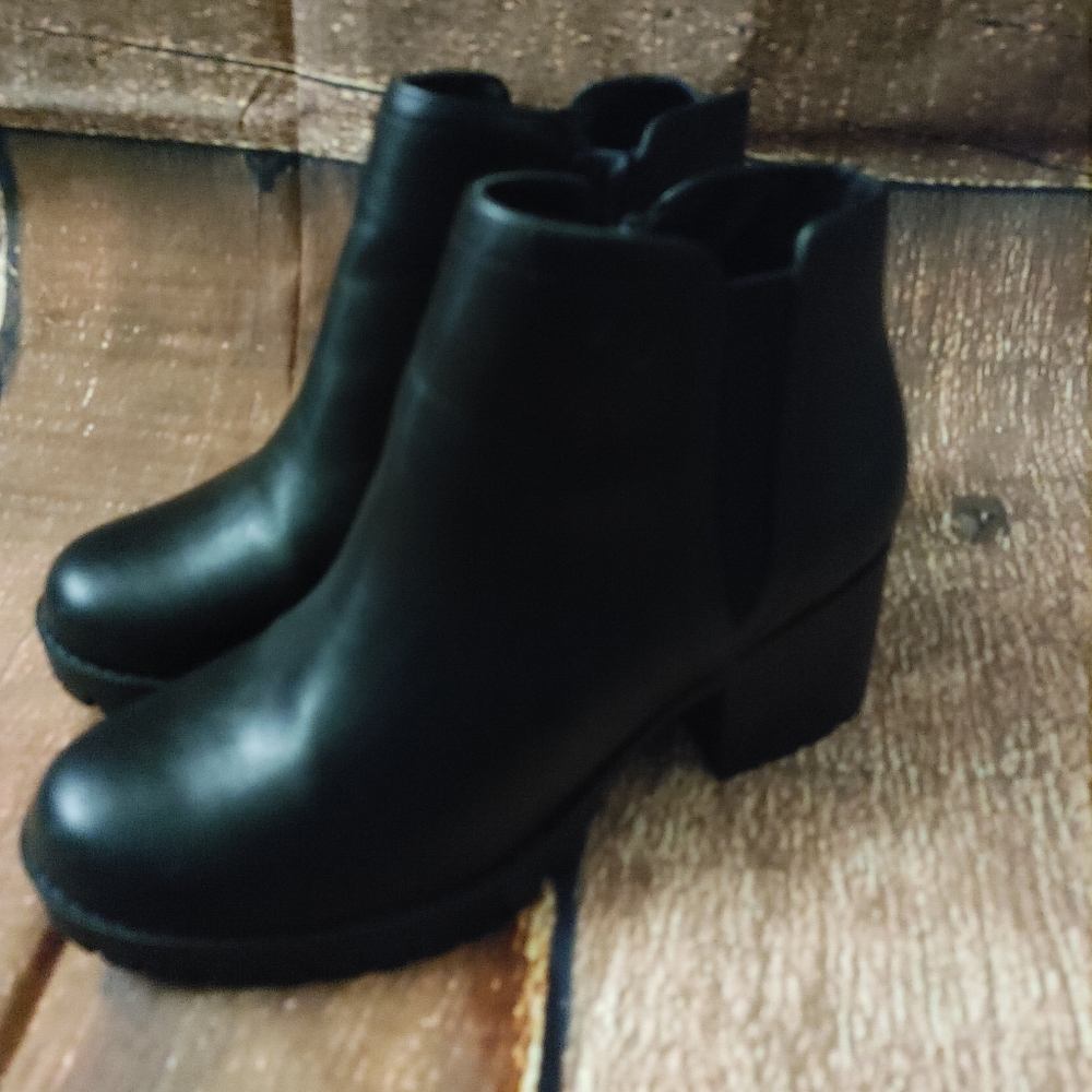 Calf boots
